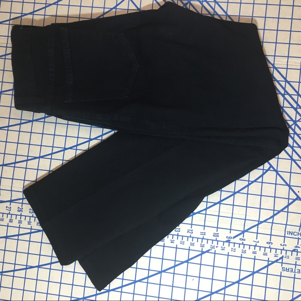 Nydj black denim straight leg jeans EUC classic